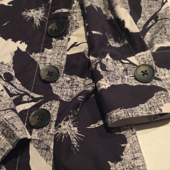 Chico's Black, White and Gray Floral, Long Sleeved V-Neck Blouse - Picture 7 of 11